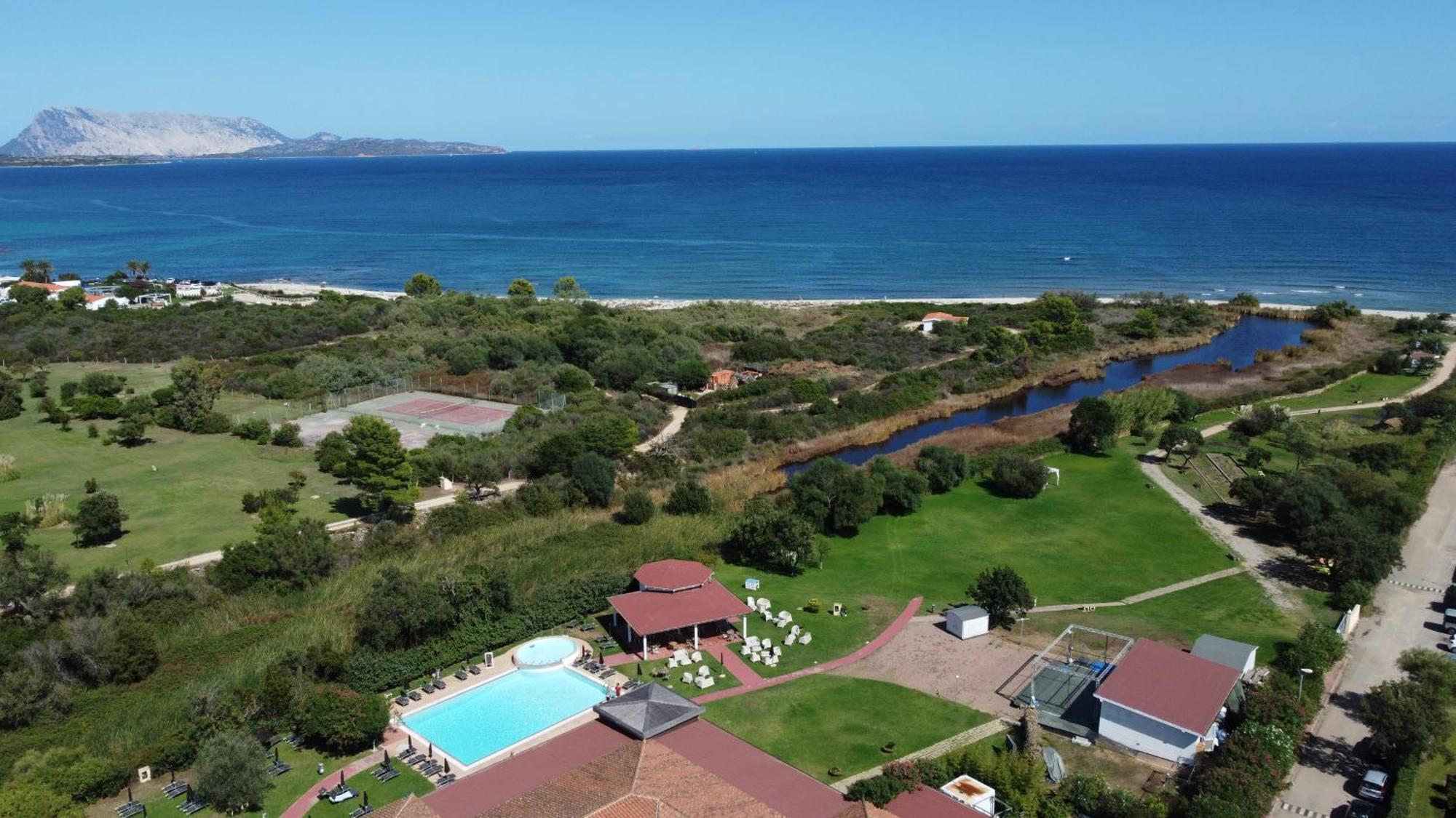 Li Suari Club Village San Teodoro  Bagian luar foto